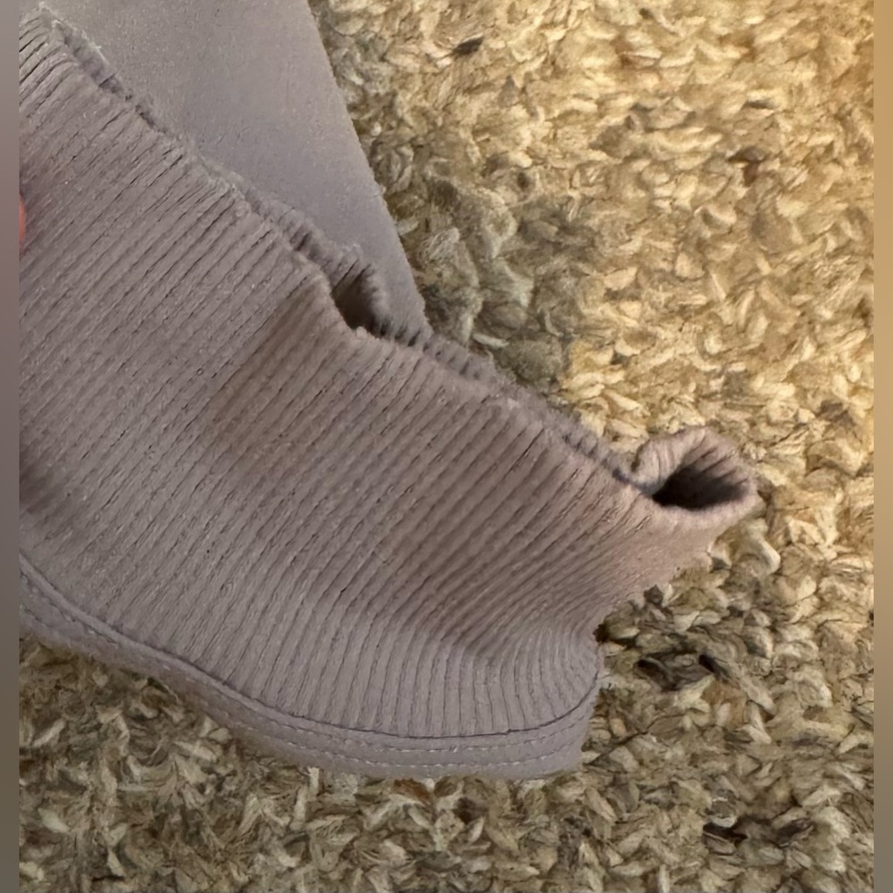 Lululemon Light Grey On the Fly Joggers - Picture 6 of 7
